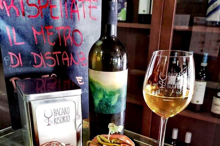 Private Prosecco Tasting in a Hidden Venetian Bacaro: Cannaregio Wine Walk photo 4
