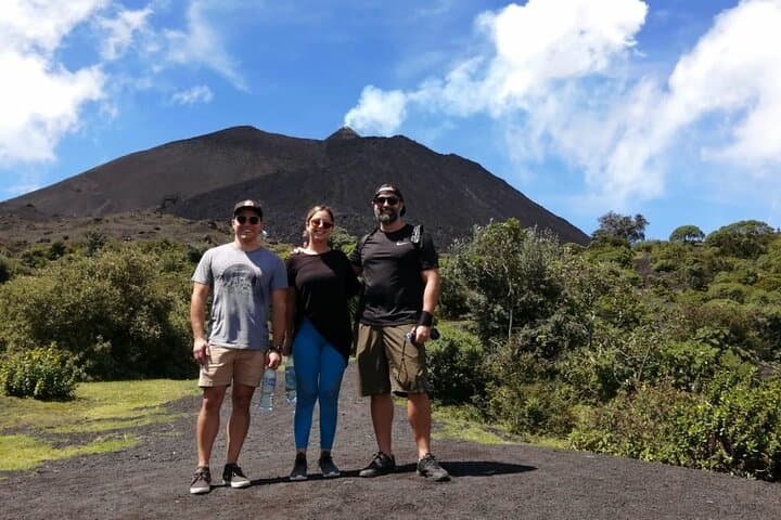 Pacaya Volcano Hike: Day Trip from Antigua Guatemala to Active Lava Fields