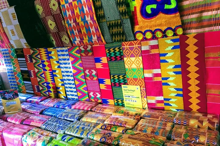 Royal Route Tour: Ashanti Culture, Kente Weaving & Manhyia Palace in Kumasi