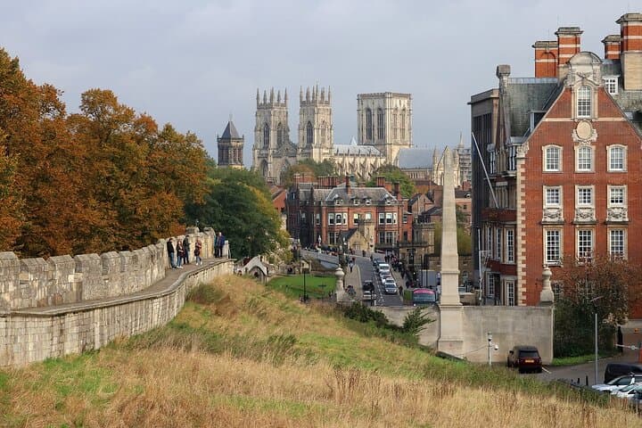 York Private Walking Tour: Minster, Shambles and Jórvík Viking Centre photo 4