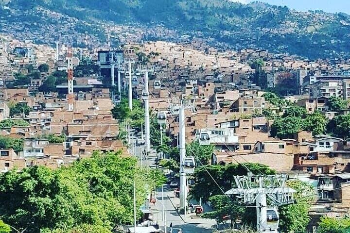 Medellín City Walking Tour and Metrocable: Botero, Downtown Culture & Santo Domingo Savio photo 4
