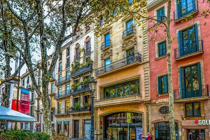 Offbeat Barcelona: Private Local-Led Urban Exploration and Food Walk photo 4