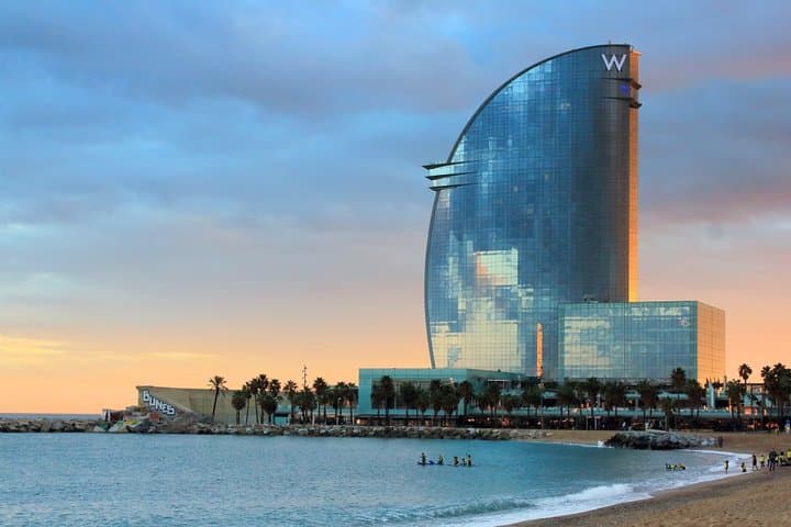 Offbeat Barcelona: Private Local-Led Urban Exploration and Food Walk photo 5