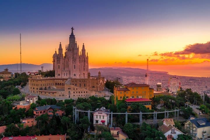 Offbeat Barcelona: Private Local-Led Urban Exploration and Food Walk