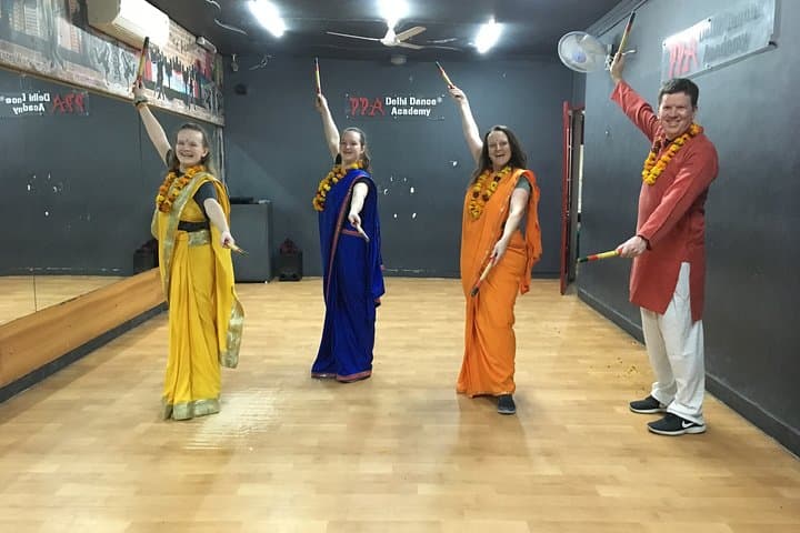 Learn to Dance Like a Bollywood Star — 2‑Hour Delhi Workshop in Bollywood, Bhangra & Dandiya