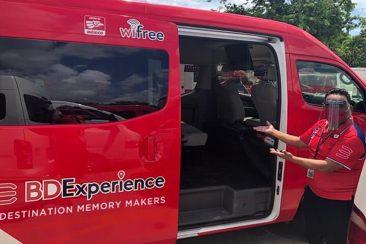 Private Round-Trip Van Transfer: Airport to Juan Dolio Hotel Zone