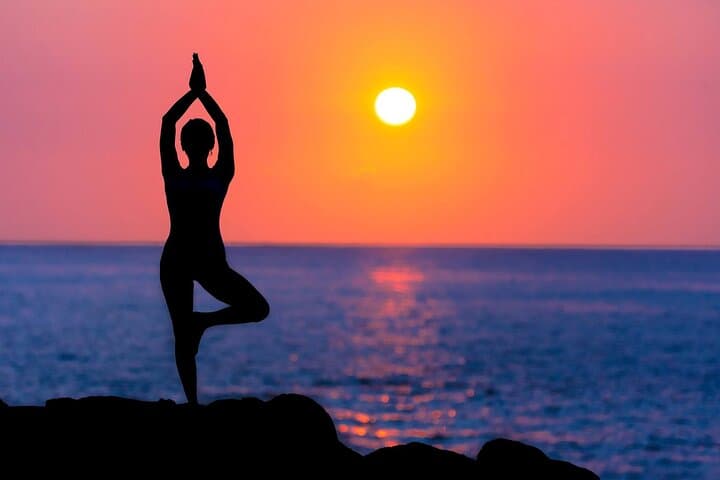 Private Yoga Class in Fort Kochi: Sun Salutations by the Sea photo 3