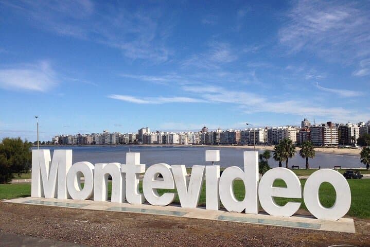 Montevideo City Bike Tour: 22km Rambla Ride Through Ciudad Vieja photo 3