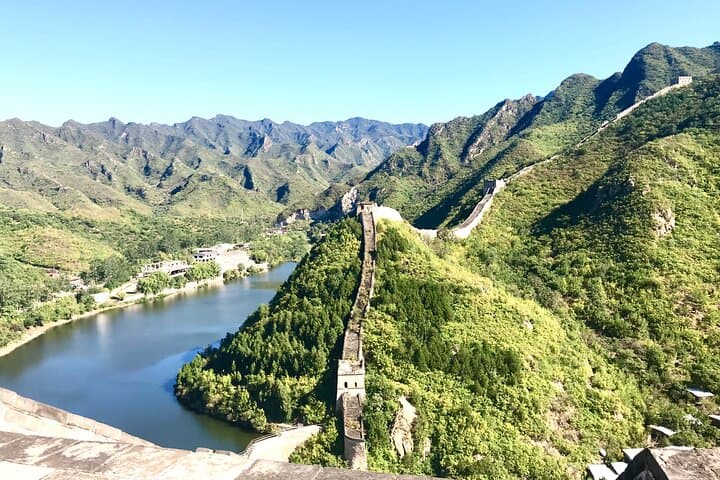 Huanghuacheng to Xishuiyu: Wild Great Wall Hike with Lakeside Views photo 4