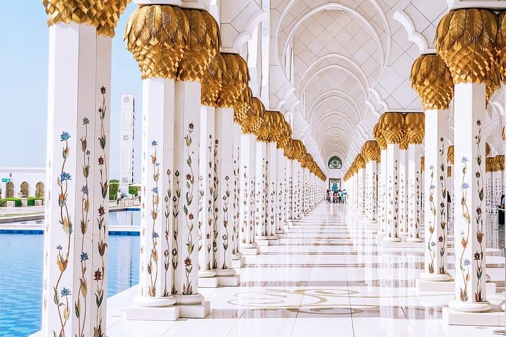 Private Round-Trip Sheikh Zayed Grand Mosque Tour from Dubai — From Dubai to Abu Dhabi photo 5