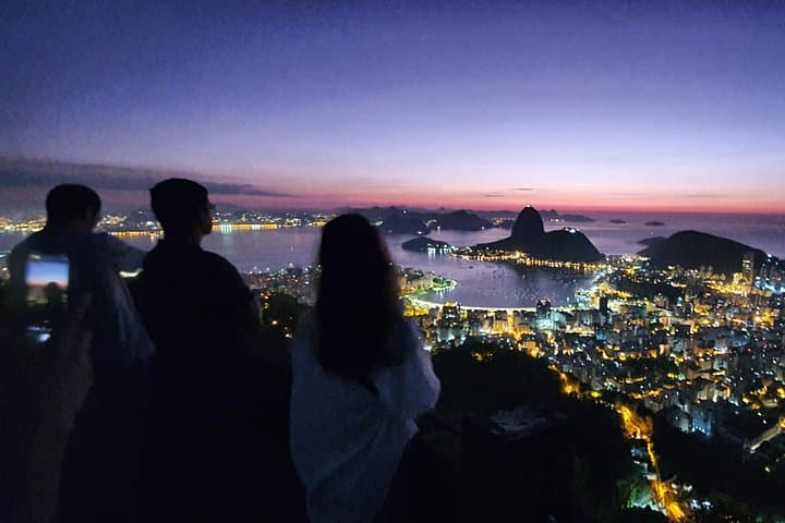 Sunrise at Mirante Dona Marta — Rio Sunrise Private Tour photo 4