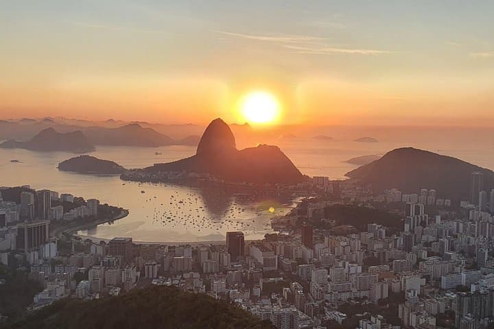Sunrise at Mirante Dona Marta — Rio Sunrise Private Tour