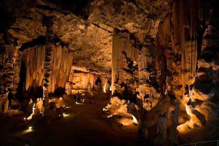 8-Day Wild Coast & Garden Route Essentials: Storms River, Cango Caves & Cape Winelands photo 2