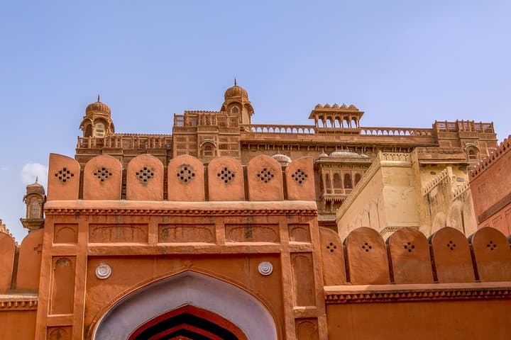 Heritage and Cultural Trails of Bikaner: 2-Hour Guided Old Town Walking Tour
