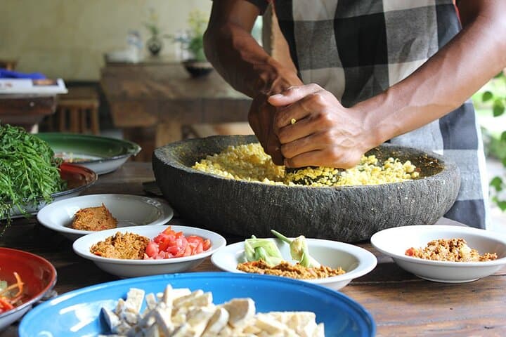 Private Balinese Home Feast in Ubud: Dewa’s Village Dinner Experience