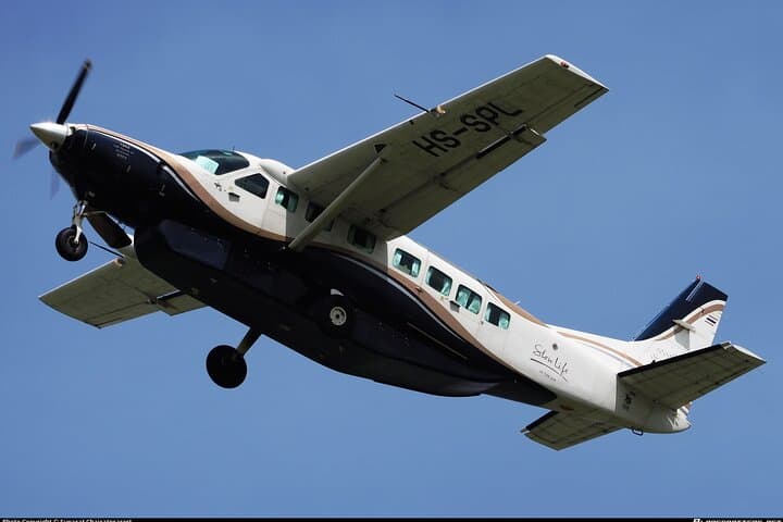 Scenic Air Transfer Between Colombo (CMB) and Koggala (KCT) photo 3