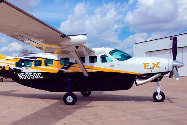 Helicopter Transfer Colombo (Ratmalana) to China Bay (Trincomalee): Fast Scenic Airport Transfer photo 3