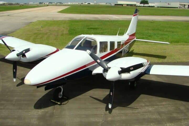Helicopter Transfer Colombo (Ratmalana) to China Bay (Trincomalee): Fast Scenic Airport Transfer photo 5
