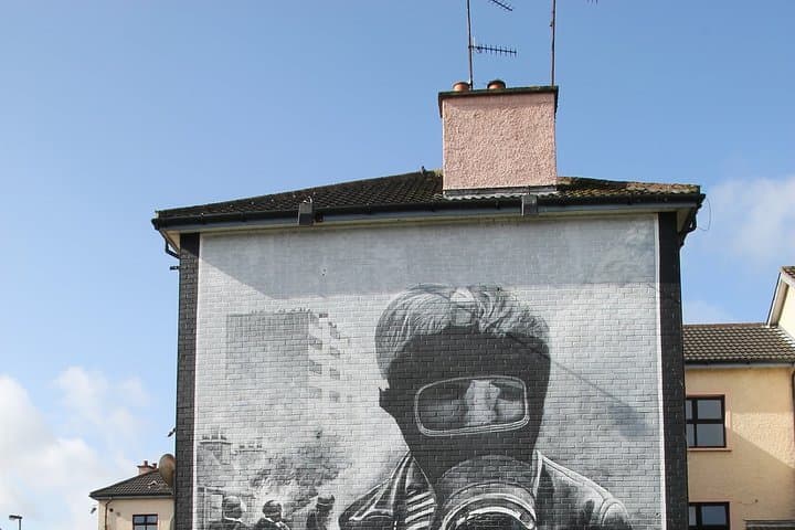 Londonderry Private Walking Tour: Historic City Walls & Bogside Murals photo 4