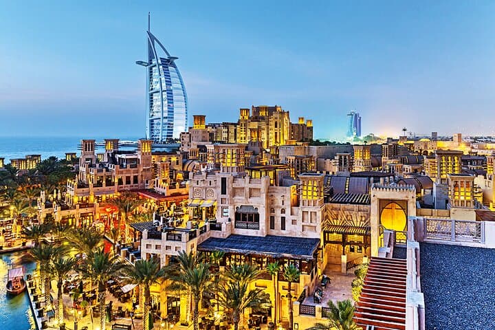 Modern Dubai Morning Tour: Burj Khalifa & Dubai Aquarium Experience photo 4