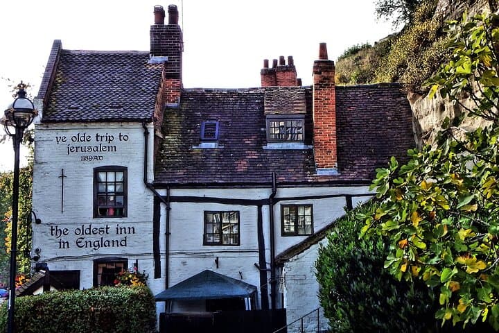Nottingham Private 2-Hour Historical Walking Tour — Castle, Lace Market & Robin Hood Sites photo 2