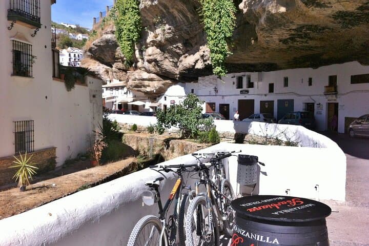 E-Bike Setenil Circular: 41km Easy Ride from Ronda to the Cavehouses photo 2