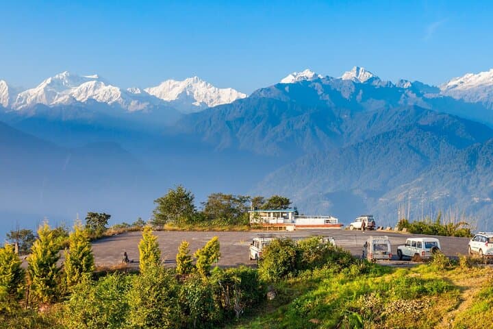 Pelling Half-Day Guided Sightseeing: Pemayangtse, Rabdentse & Khangchendzonga Views