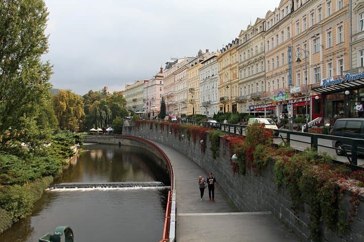 Karlovy Vary Private Half-Day Tour: Top Sights, Springs & Local Flavors photo 4