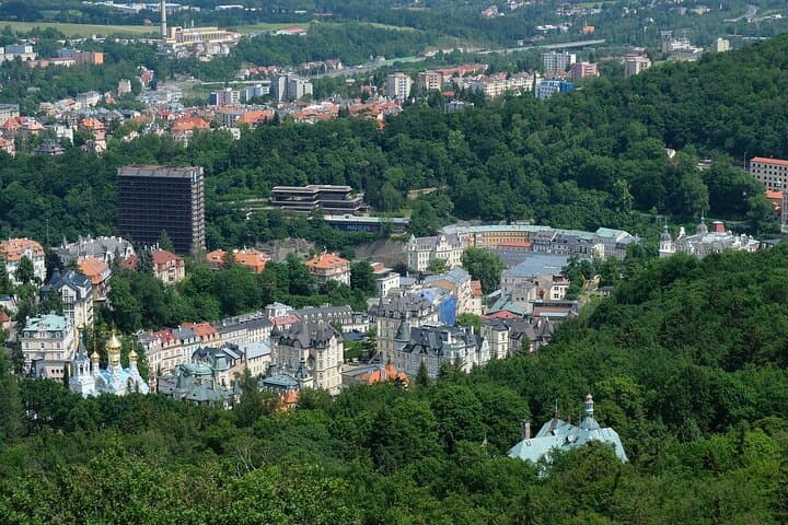Karlovy Vary Private Half-Day Tour: Top Sights, Springs & Local Flavors photo 2