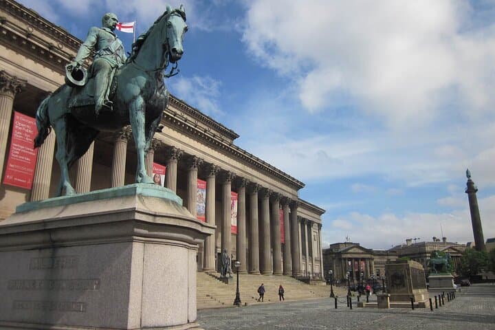 Private Liverpool Walking Tour: City Highlights & Cavern Club Entry photo 3