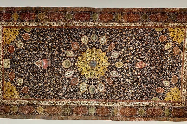 highlights-victoria-albert-museum-private-tour-london photo 4