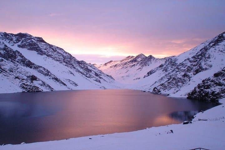 Portillo & Laguna del Inca Day Trip from Santiago — Andes Lakes, History & High-Altitude Views