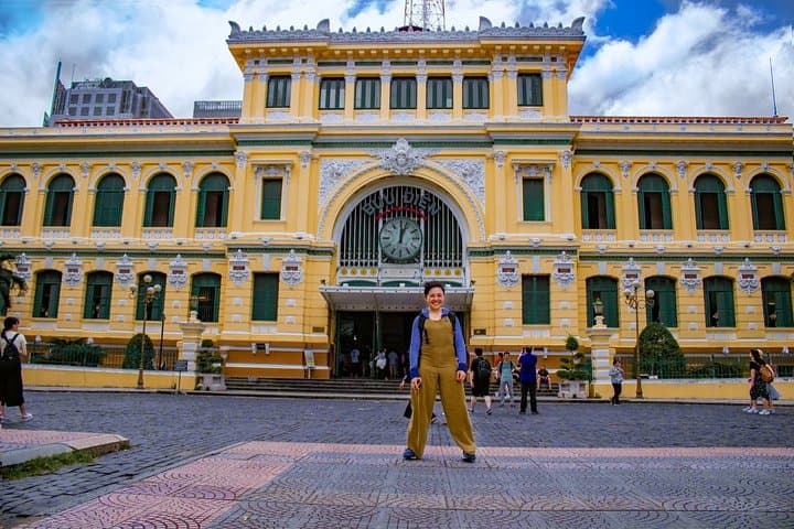 Private Biking Tour in Ho Chi Minh: Instagram Route, Local Eats & Hidden Alleys