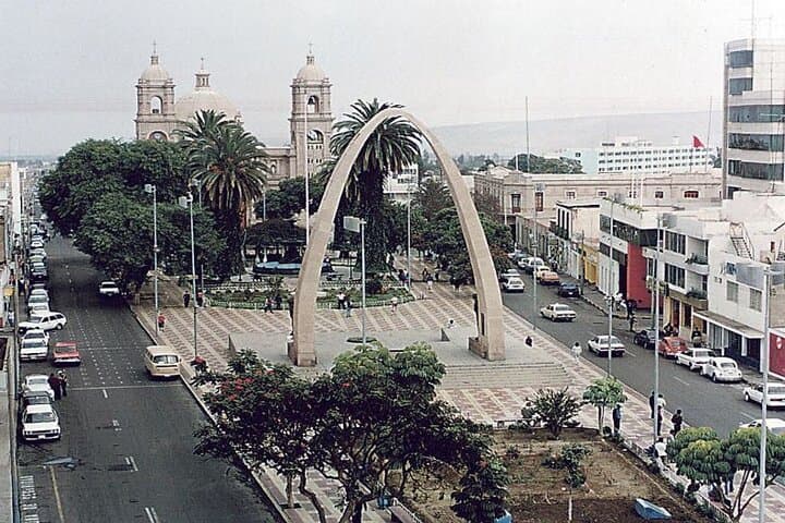 Private Day Tour to Tacna from Arica: History, Markets, and Border Views photo 3