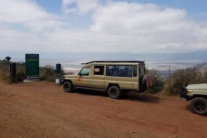 6-Day Lake Manyara, Serengeti & Ngorongoro Safari: Crater Walls, Tree-Climbing Lions and Tarangire Elephants photo 2