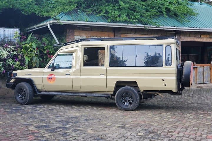 5-Day Tanzania Safari: Lake Manyara, Serengeti & Ngorongoro Crater photo 5