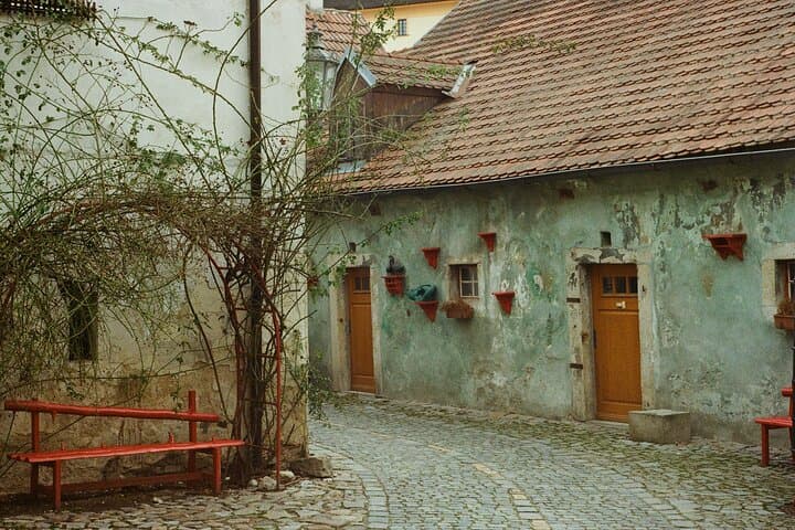 Photographing Cesky Krumlov: A 90-Minute Local-Led Insta Walk
