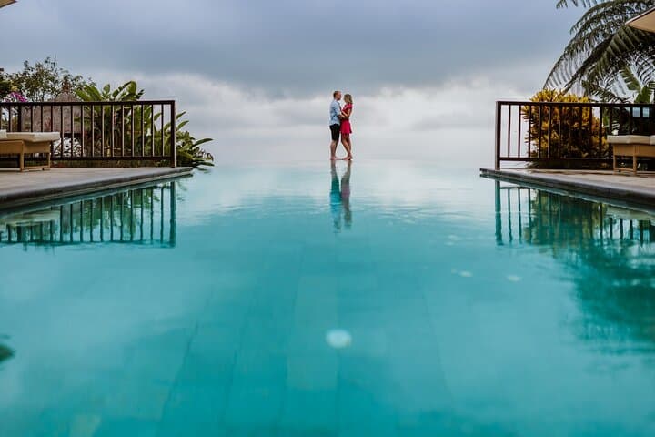 Private Bali Photoshoot in Ubud: Capture Rice Terraces, Temples & Monkeys