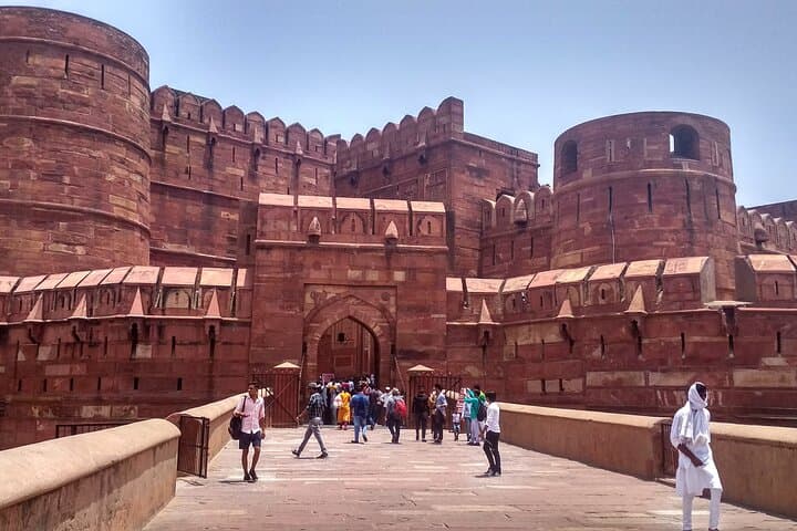 One-Day Taj Mahal & Agra Fort Trip from Bangalore (With Air Tickets) photo 6