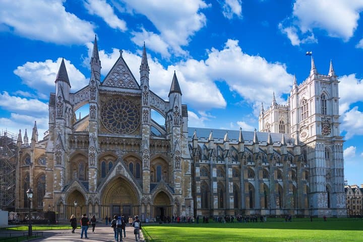 Private Guided London Highlights Walking Tour: Westminster to the Tower in One Day photo 3