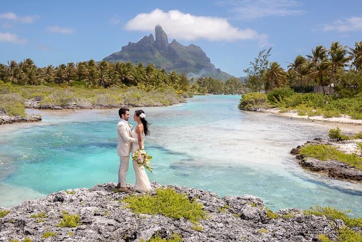 St. Regis Bora Bora Couples Photo Shoot: Romantic Resort Portrait Session photo 6