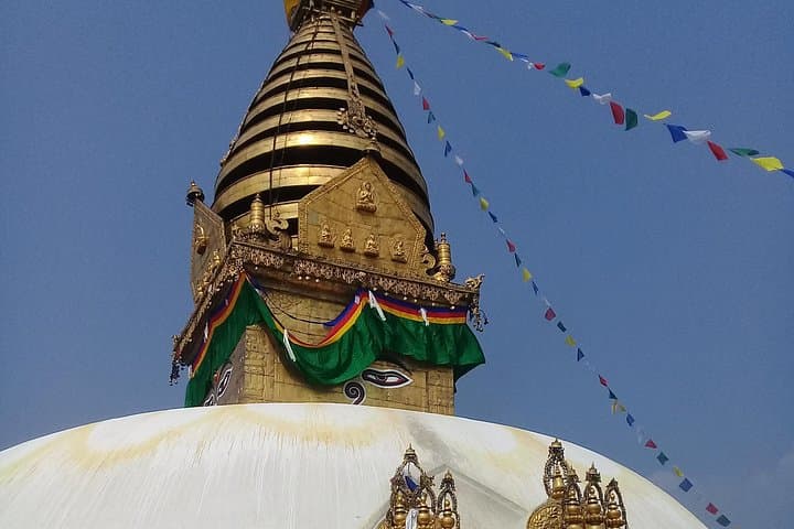 Full-Day Kathmandu UNESCO Heritage Tour: Swayambunath, Boudhanath & Pashupatinath photo 1