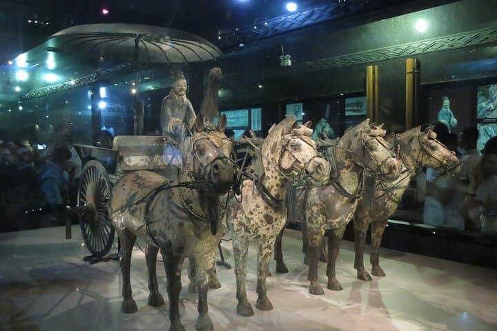 Xi'an Private Express: Terracotta Army, City Wall & Muslim Quarter — 2-Day Private Tour photo 3