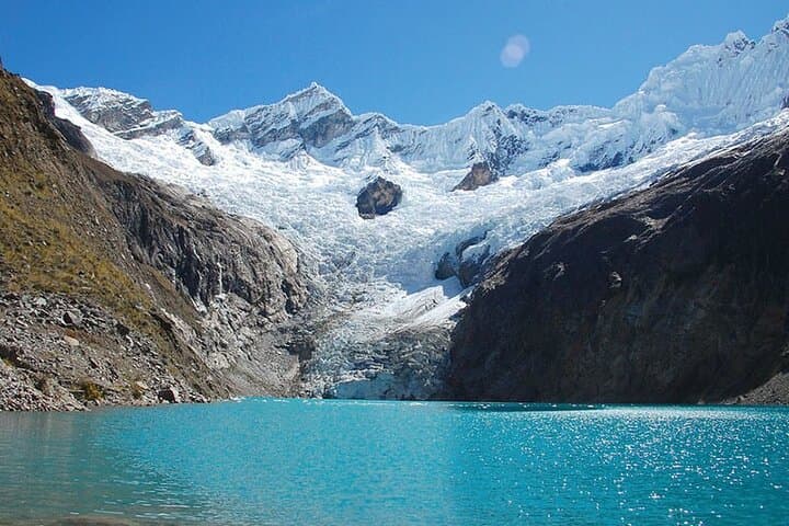 Huaraz 4-Day Mountain and Lake Trek: Lagoons, Glaciers & Chavín Ruins photo 3