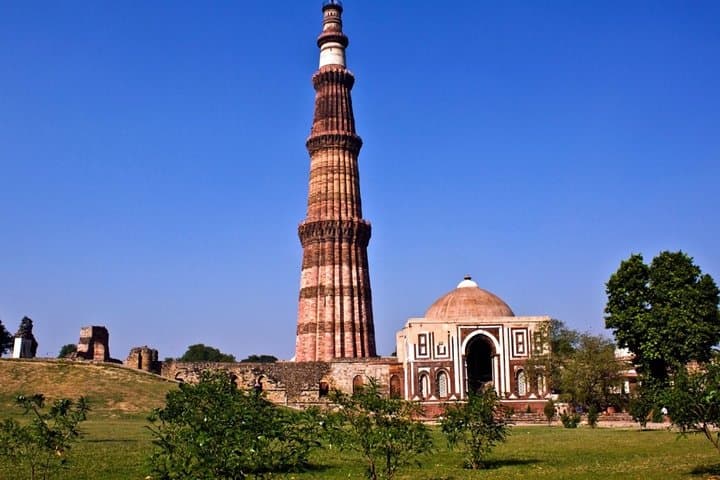 Golden Triangle: 3-Day Delhi, Agra & Jaipur Private Tour Guide photo 2