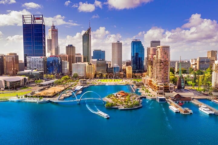 Half-Day Perth & Fremantle Highlights Tour — Kings Park, Swan River & Cottesloe Beach photo 1