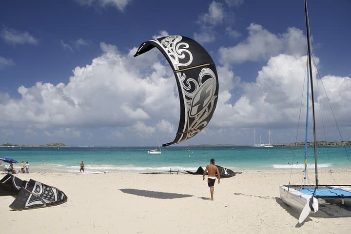 St-Martin and St Maarten Sightseeing: Beaches, Markets & Plane-Spotting in 4.5 Hours photo 4