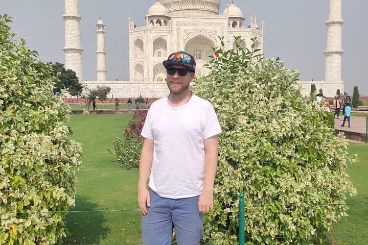 Sunrise at the Taj: 2-Day Luxury Agra Tour with Fatehpur Sikri photo 4