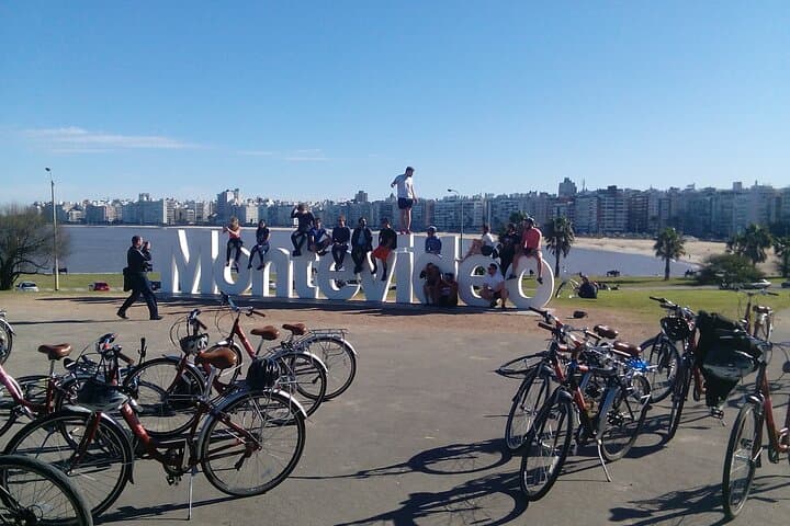 Montevideo City Bike Tour: 22km Rambla Ride Through Ciudad Vieja