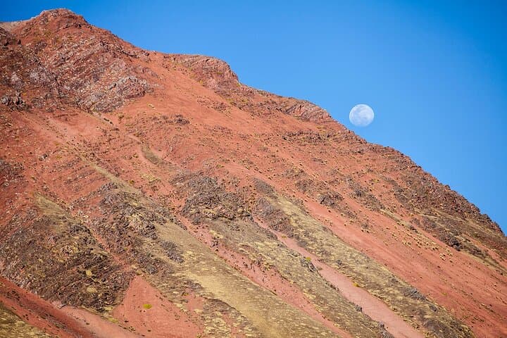 Full-Day Vinicunca Hike (Rainbow Mountain) — Cusco's 7-Color Trek photo 6